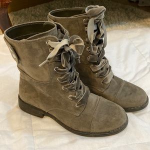 Call it spring suede grey lace up combat ankle boots - US 6.5